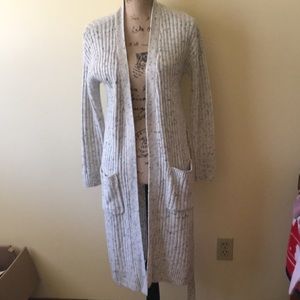 Long cardigan with nice pockets
